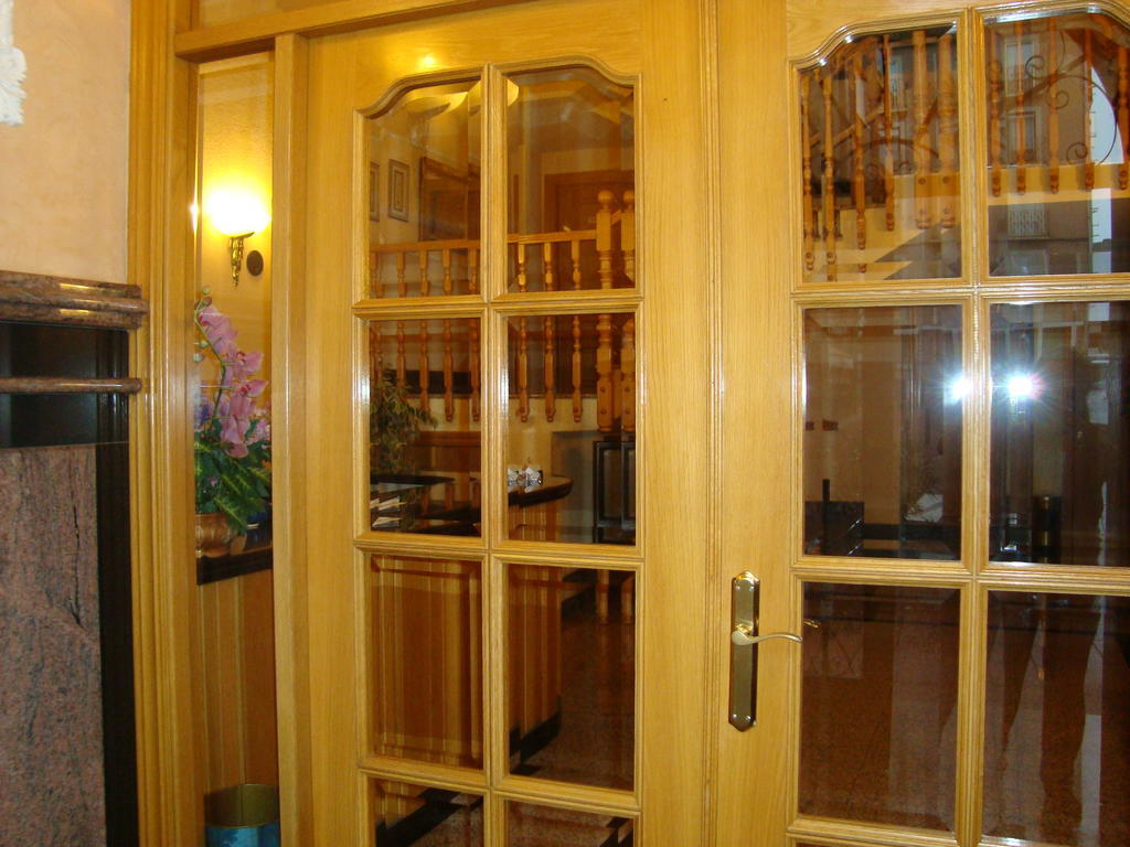 Hostal Universal Бенавенте Экстерьер фото